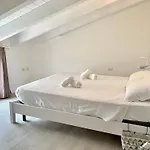 L'isola House * イーゾラ・ロッサ