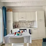 L'isola House アパート イーゾラ・ロッサ