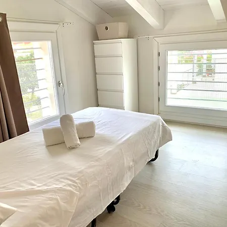 L'isola House Apartment